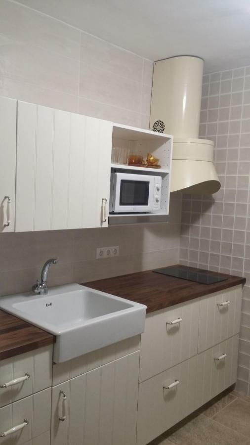 Apartment A Stone'S Throw From Santa Barbara Alicante Zewnętrze zdjęcie